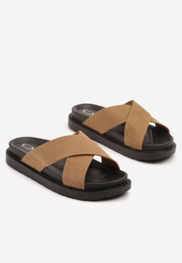 Ciemnobeżowe Klapki z Dwoma Paskami Liariselle