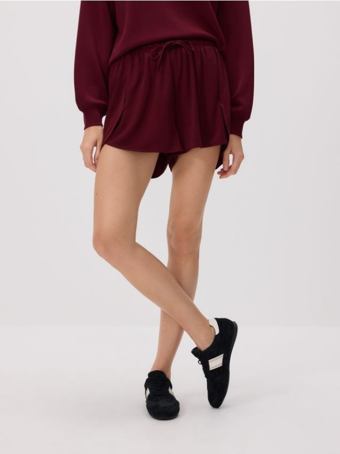 Gładkie szorty z modalem - bordowy