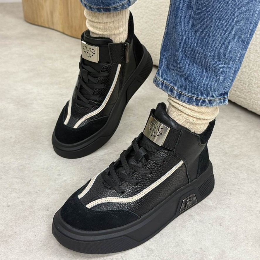 Czarne skórzane botki damskie Cambell 19357