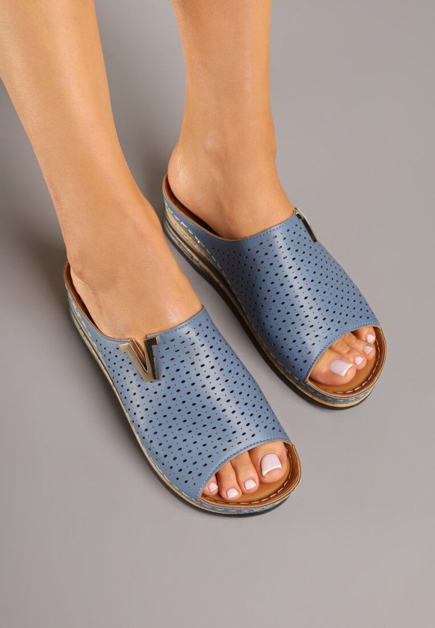 Niebieskie Ażurowe Klapki na Koturnie Vices Linastra
