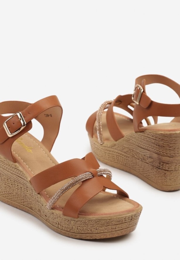 Brązowe Sandały na Plecionej Podeszwie z Cyrkoniami na Koturnie Vikienne