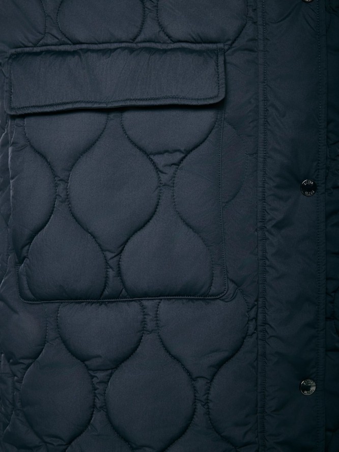 Płaszcz damski oversize z ozdobnym pikowaniem czarny Kinnetisa 906