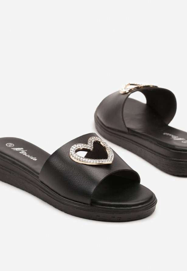 Czarne Klapki z Cyrkoniowym Sercem Natellis
