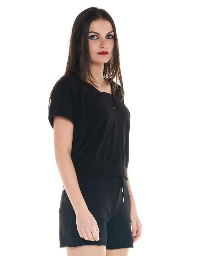 Damski T-shirt Cristal Shine o niskim kroju