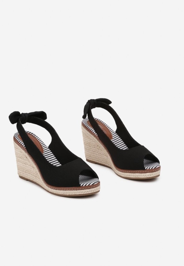 Czarne Sandały na Koturnie z Plecionki Zdobione Wiązaniem Przy Pięcie Morivella