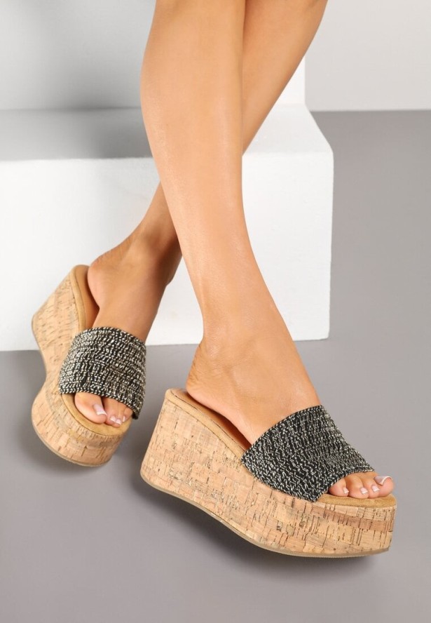Czarne Klapki na Platformie i Koturnie z Plecionym Paskiem Eliseny