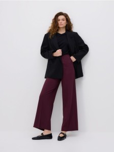 Szerokie spodnie z kantem - burgundowy
