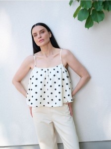Bawełniany top w groszki - złamana biel