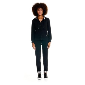 Bluza z kaptur na co dzień na siłownię