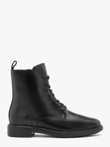 Czarne trzewiki ze skóry licowej