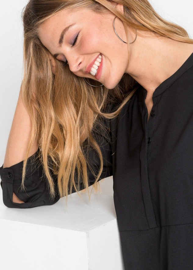 Sukienka koszulowa z krótką listwą guzikową