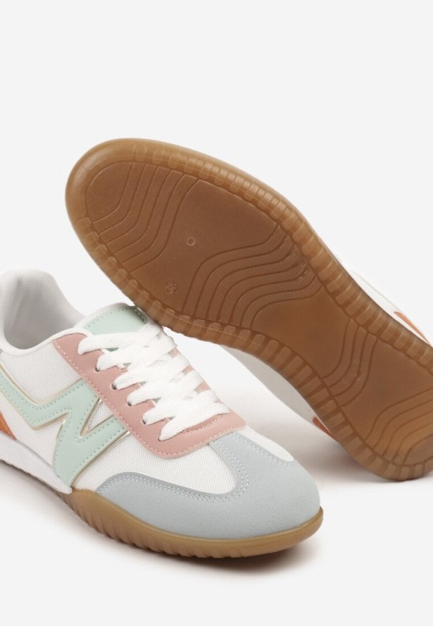 Biało-Niebieskie Sneakersy w Stylu Tenisówek Ozdobione Naszywką Tanelis