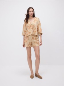 Wzorzyste szorty z dodatkiem lnu - wielobarwny