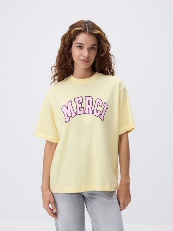 T-shirt oversize z nadrukiem - jasnożółty