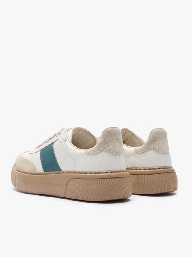 Sneakersy z zielonym akcentem