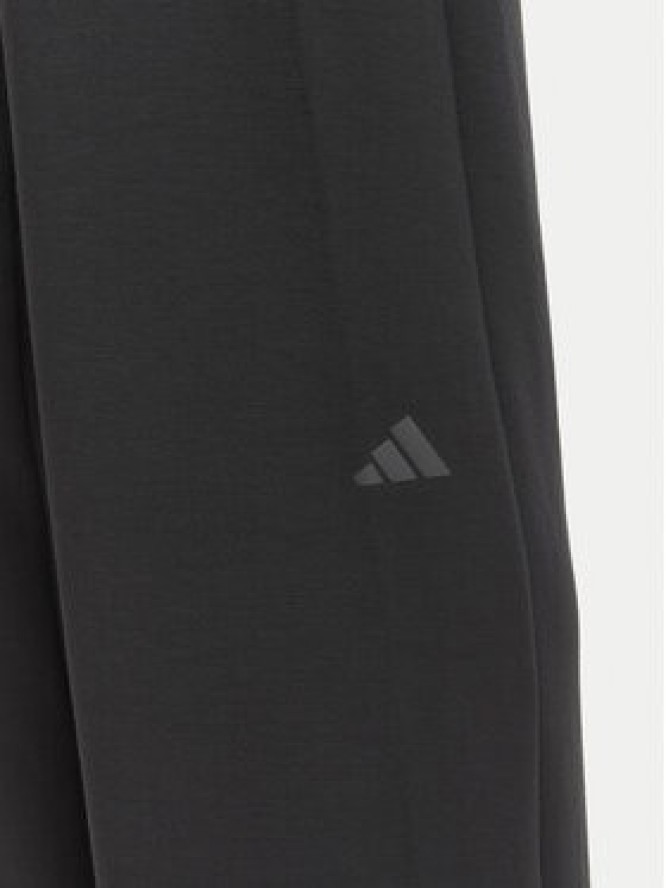 adidas Spodnie dresowe Motion Essentials KV3896 Czarny Regular Fit