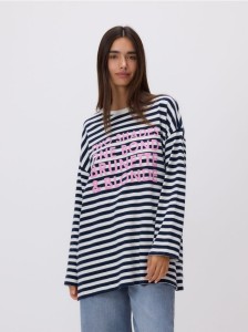 Longsleeve oversize z nadrukiem - wielobarwny