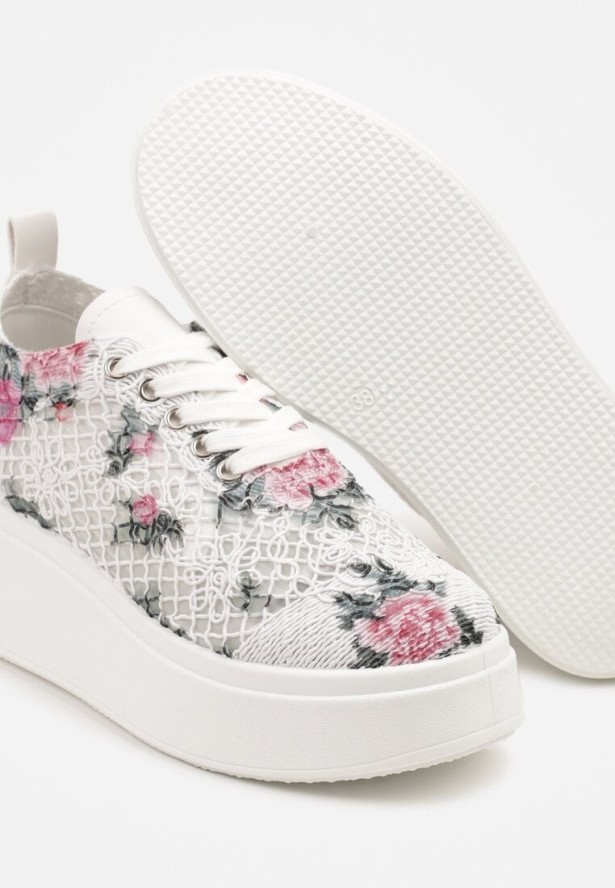 Białe Sneakersy Vices z Grubą Podeszwą i Kwiatową Ażurową Cholewką Ardisov