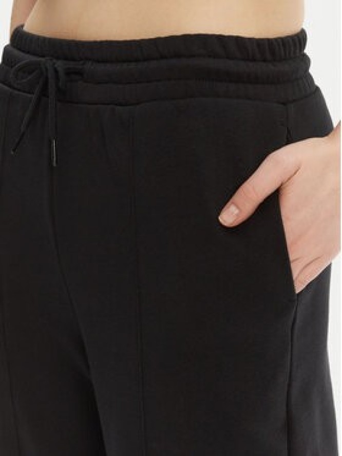 Converse Spodnie dresowe 10028418-A03 Czarny Wide Leg