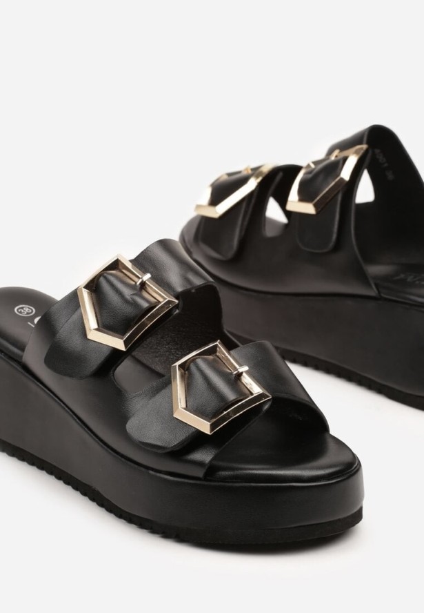 Czarne Klapki na Niskim Koturnie z Paskami z Klamrami Nonoreth