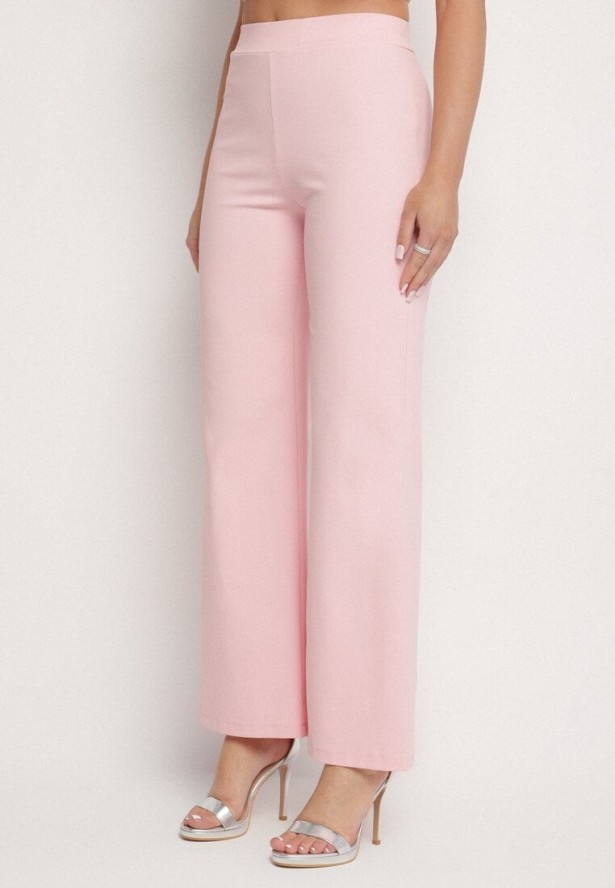 Różowy Komplet Top z Baskinką i Ozdobnymi Guzikami i Szerokie Spodnie Palesia