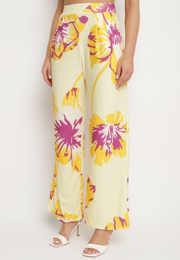 Żółty Komplet w Kwiaty Asymetryczna Bluzka z Marszczeniem i Szerokie Spodnie Linamia