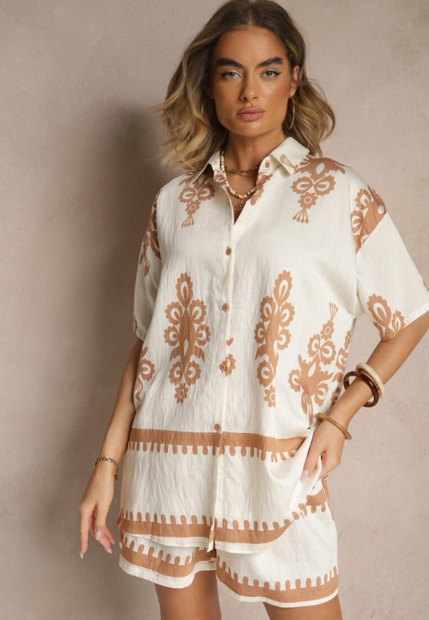 Jasnobeżowy Komplet z Rustykalnym Wzorem z Szortami i Koszulą Tosnea