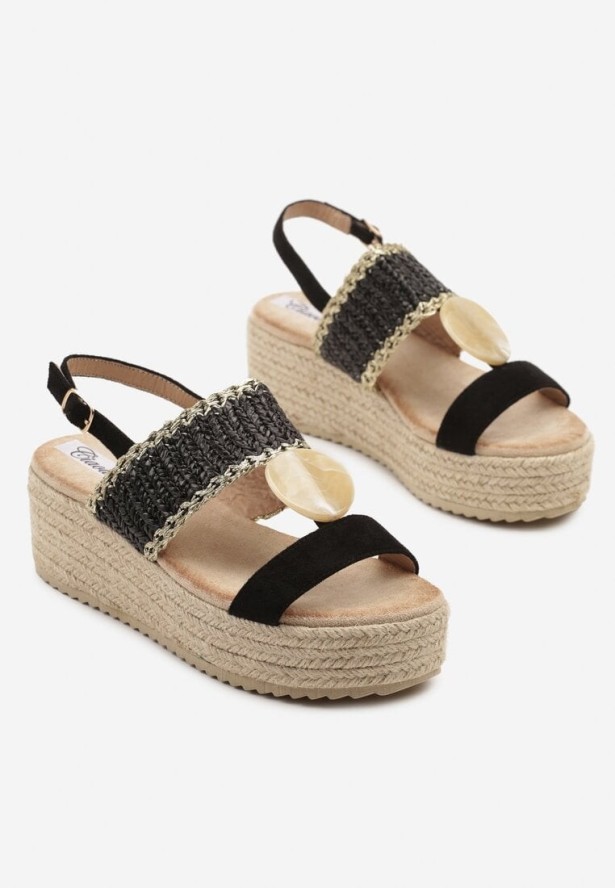 Czarne Sandały na Plecionym Koturnie z Okrągłą Ozdobą Naporra