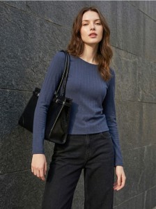 Bawełniana prążkowana bluzka z długim rękawem - niebieski