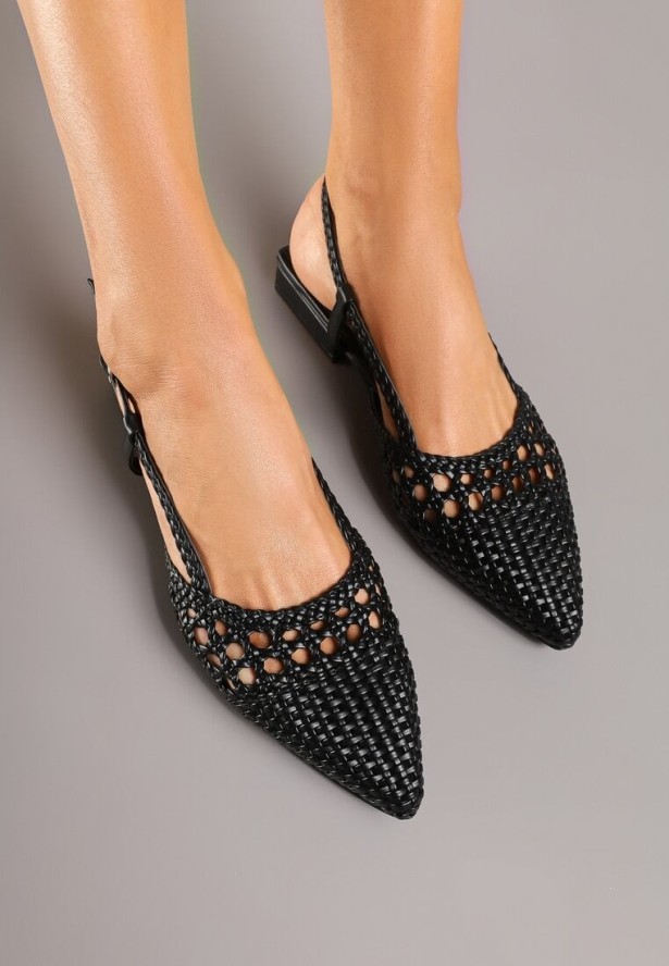 Czarne Sandały Bez Pięty z Ażurową Cholewką Evialoriae