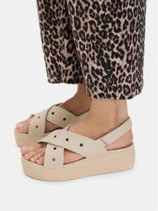 Crocs Sandały Brooklyn 4U Cross Strap Sandal 212254 Beżowy