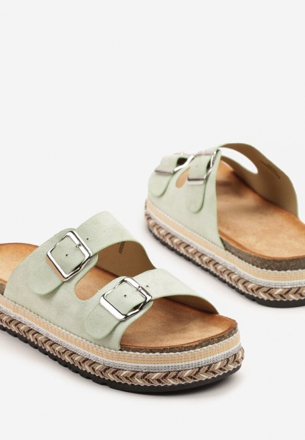 Jasnozielone Klapki na Grubej Podeszwie z Plecionką i Klamrami Tuveline