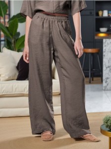 Spodnie wide leg z modalem - brązowy