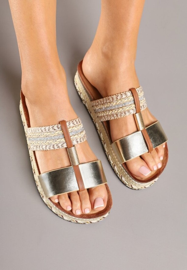 Złote Klapki w Stylu Boho Zdobione Plecionką i Metaliczną Nicią Vileldi