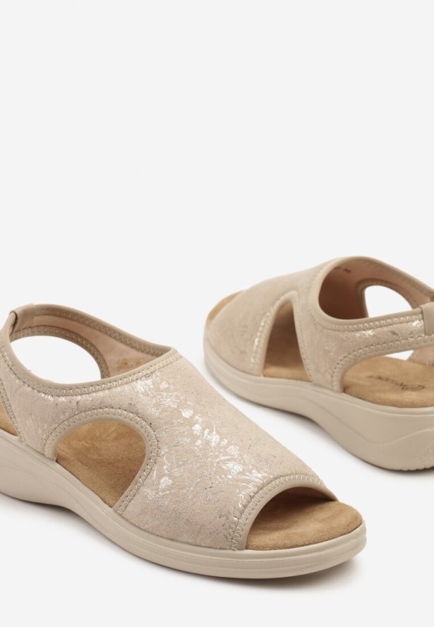 Złote Sandały z Metalicznym Wzorem Raleldi