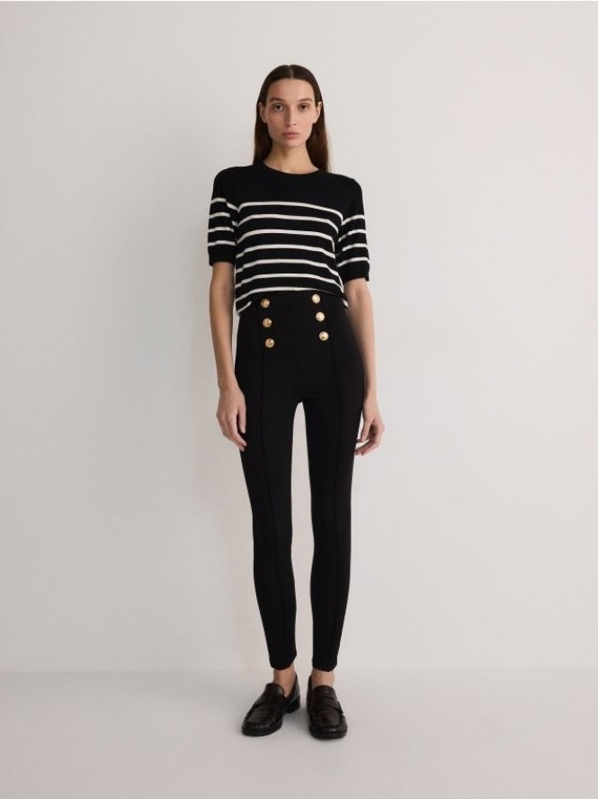 Legginsy z ozdobnymi guzikami - czarny