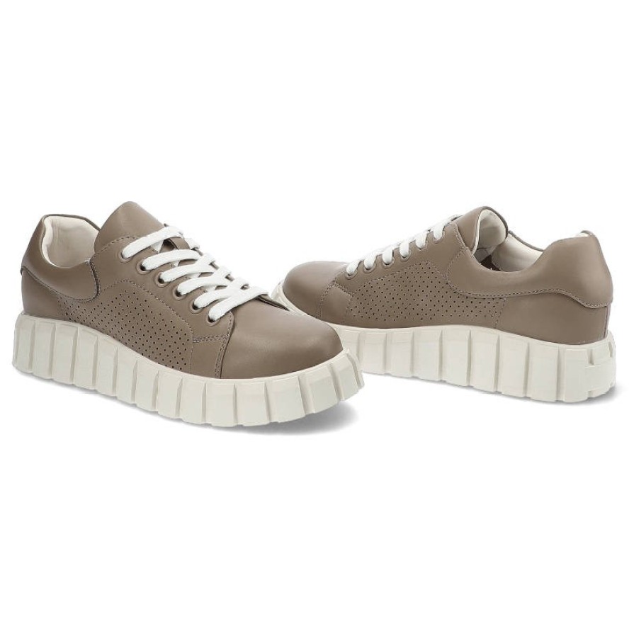 Sneakersy damskie Artiker, naturalna skóra licowa z perforowaną cholewką klasycznym sznurowaniem oraz solidną podeszwą, taupe, 50C1340