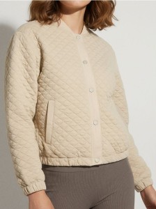Pikowana kurtka bomberka - beżowy
