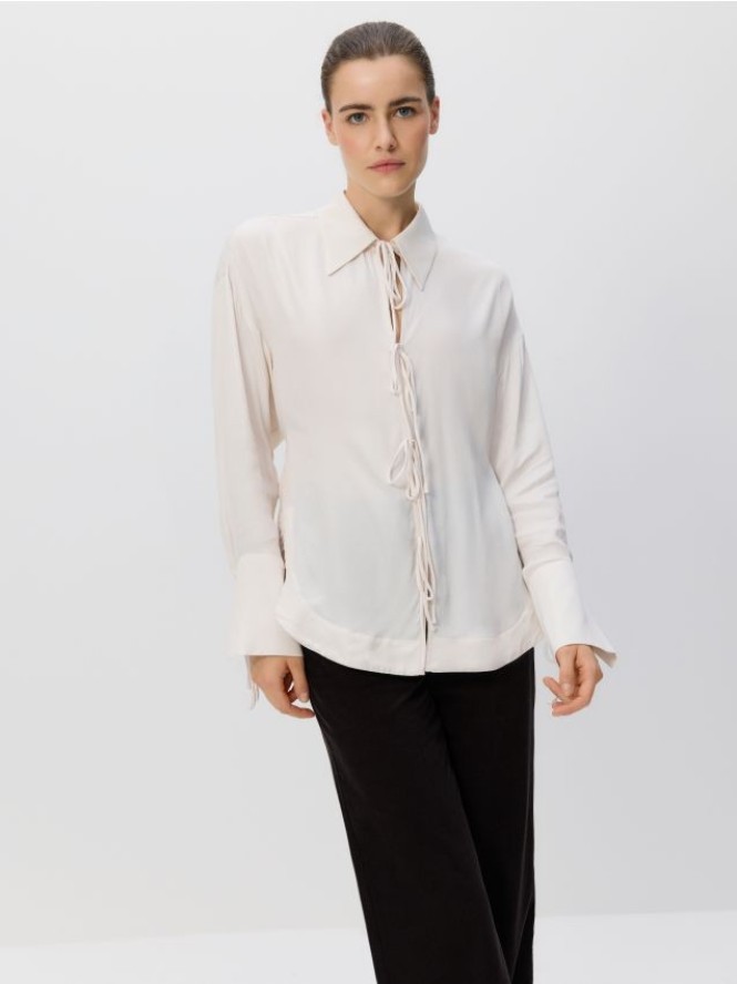 Bluzka z wiązaniami - pastelowy róż