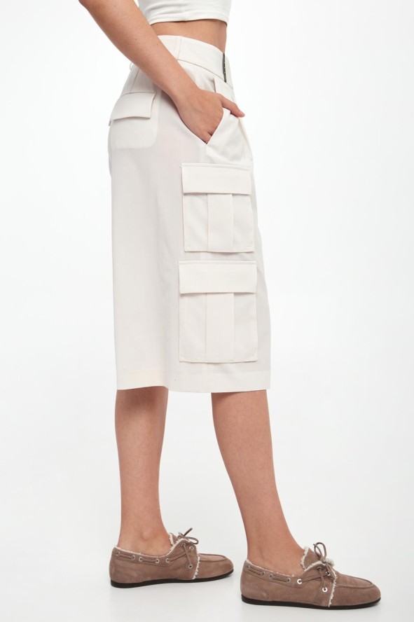 Bermudy damskie wełniane PESERICO