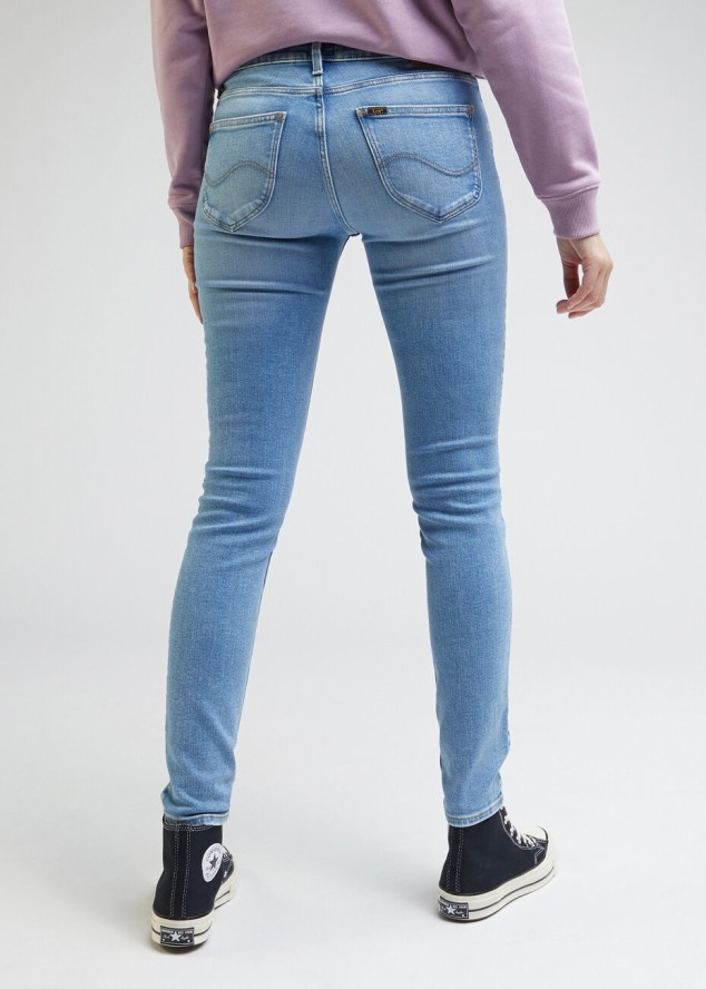 LEE SCARLETT DAMSKIE SPODNIE JEANSOWE RUSHING IN LIGHT L526GUB43 112330600