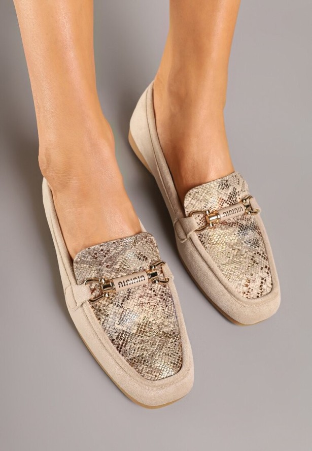 Beżowe Wężowe Mokasyny Loafersy z Klamerką Esseria