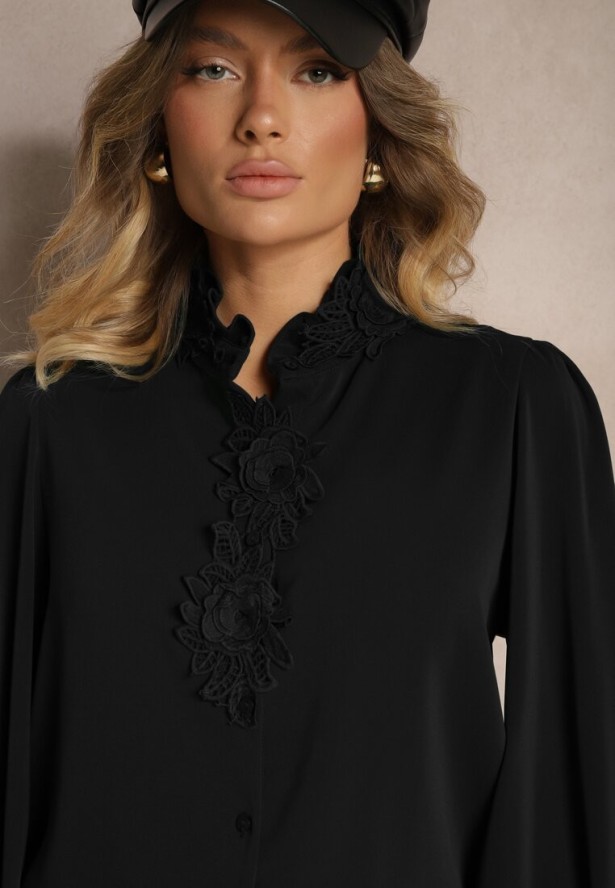 Czarna Koszula Ozdobiona Koronką i Stójką Zeanizia