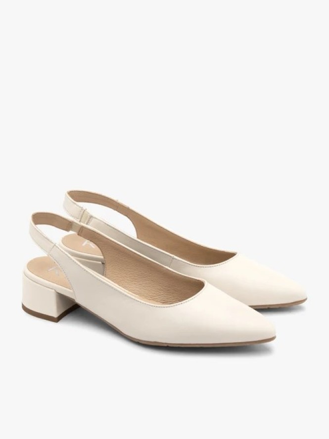 Kremowe czółenka slingback bez pięty
