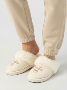 Kapcie z futerkiem Barbie - kremowy