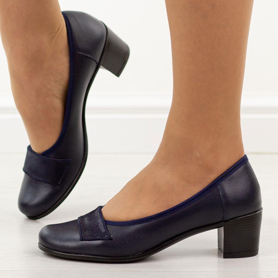 Granatowe skórzane Polskie czółenka damskie na obcasie Gregors 1048