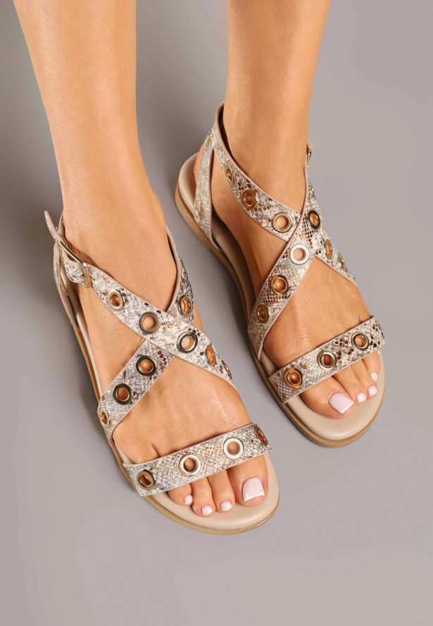 Złote Wężowe Sandały Ozdobione Metalicznymi Aplikacjami Orravena