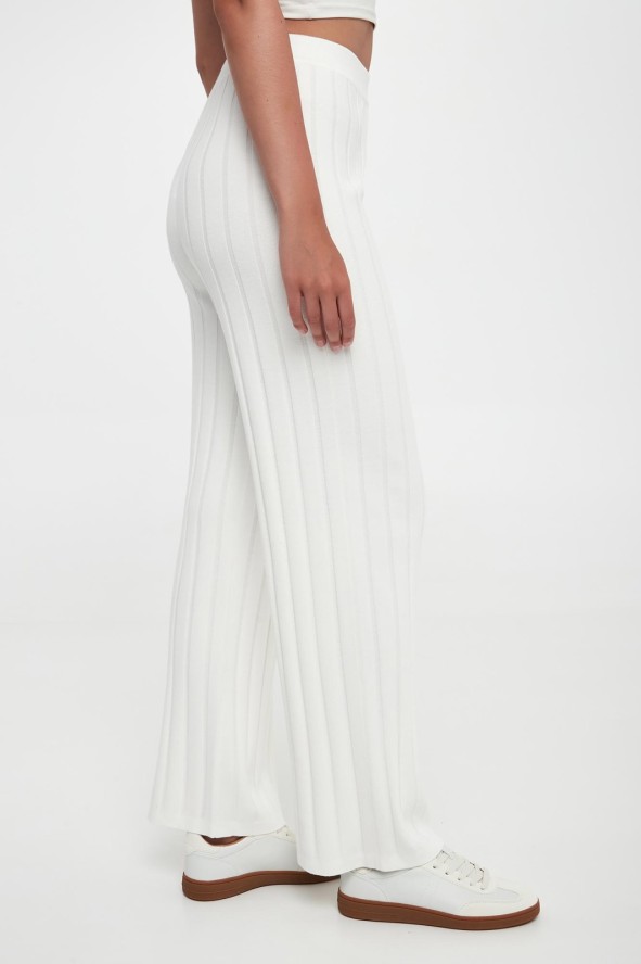 Spodnie damskie dzianinowe Tema MM