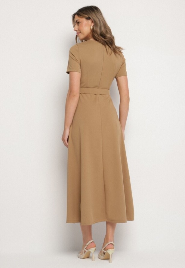 Ciemnobeżowa Rozkloszowana Sukienka Ozdobiona Paskiem Desianna