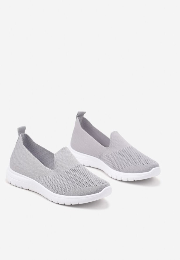 Szare Wsuwane Tenisówki z Ozdobną Perforacją Siltia